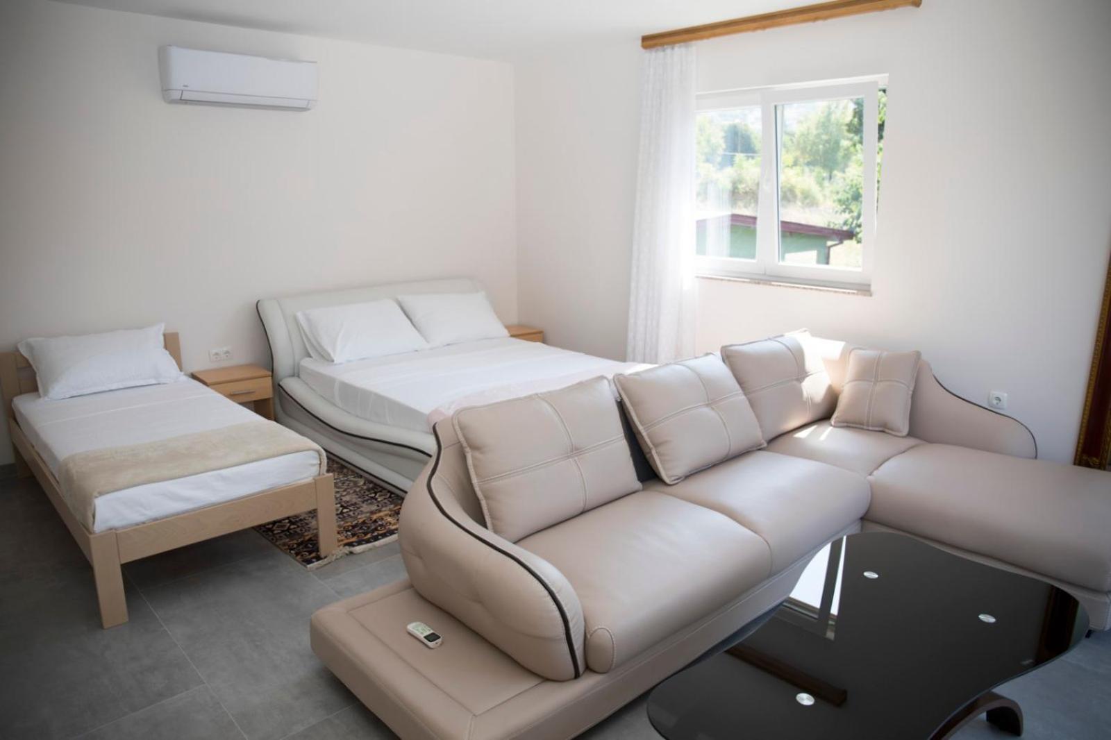 Kovac Riverfront Apartments Mostar Eksteriør billede